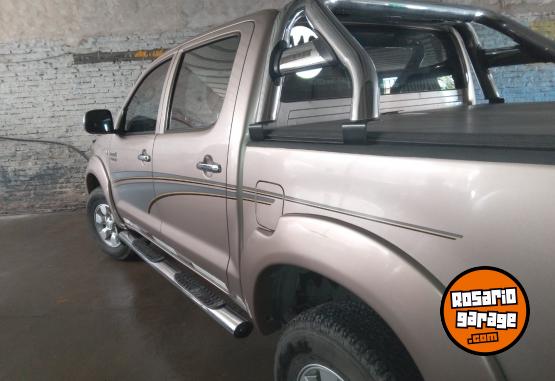 Camionetas - Toyota Hilux  SRV 2007 Diesel 128000Km - En Venta