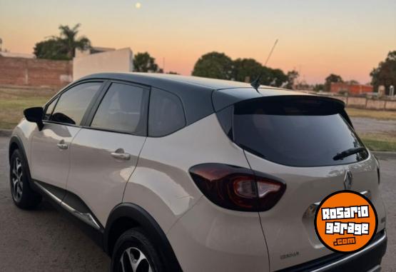 Autos - Renault Captur Intens 2.0 2017 Nafta 70000Km - En Venta