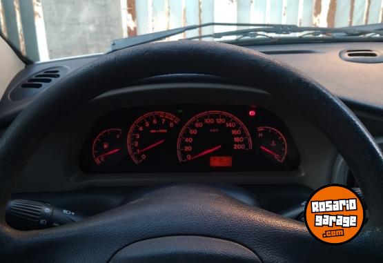 Autos - Fiat Palio top fire 2005 Nafta 143600Km - En Venta