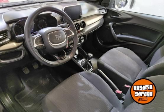 Autos - Fiat CRONOS DRIVE 2023 Nafta 30000Km - En Venta