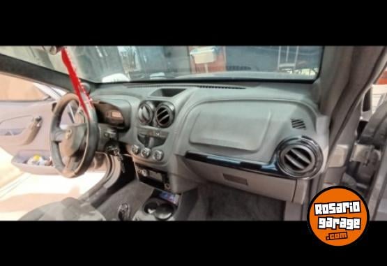 Camionetas - Chevrolet Montana Saveiro Astrada 2011 GNC 189Km - En Venta