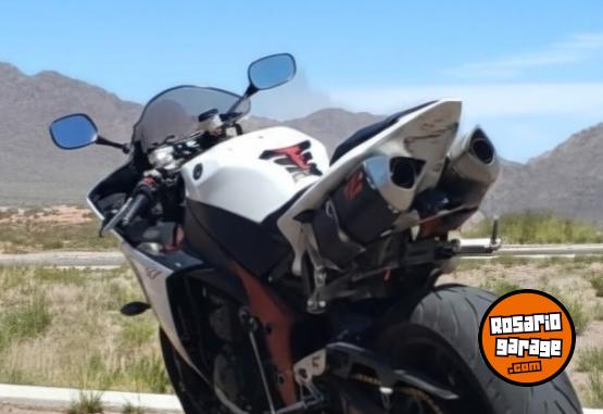 Motos - Yamaha YZF R1 2009 Nafta 35600Km - En Venta