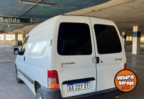 Utilitarios - Citroen BERLINGO FURGON HDI 2016 Diesel 152000Km - En Venta