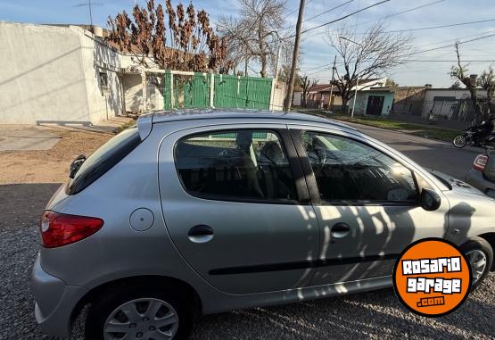 Autos - Peugeot 207 2013 Nafta 99000Km - En Venta
