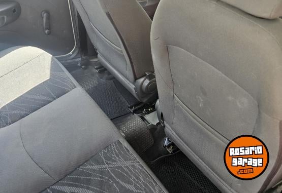 Autos - Fiat Siena 2014 GNC 110000Km - En Venta