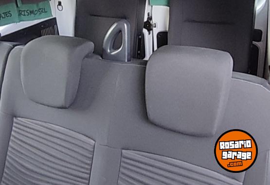 Utilitarios - Renault Kangoo II Express Confort 2021 Diesel 140000Km - En Venta