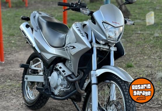 Motos - Honda NX FALCON 400 2015 Nafta 38000Km - En Venta