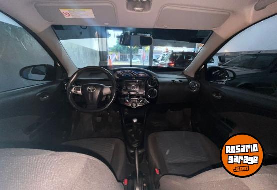 Autos - Toyota ETIOS 1.5 5PTAS XLS 4 2014 Nafta 154000Km - En Venta