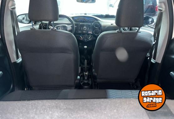 Autos - Toyota ETIOS 1.5 5PTAS XLS 4 2014 Nafta 154000Km - En Venta