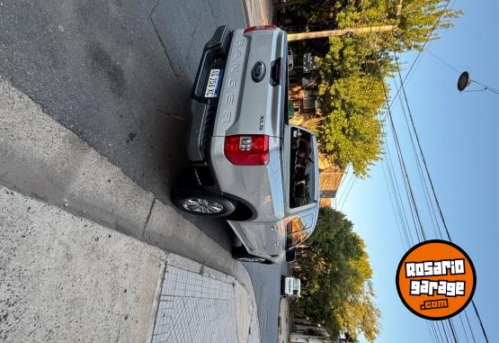 Camionetas - Ford Ranger 2023 Diesel 46000Km - En Venta