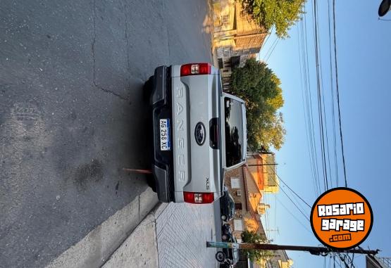 Camionetas - Ford Ranger 2023 Diesel 46000Km - En Venta