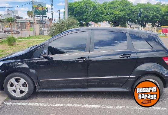 Autos - Mercedes Benz B 180 2011 Nafta 138000Km - En Venta