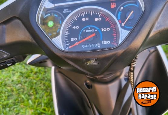 Motos - Honda Wave 2023 Nafta 4600Km - En Venta