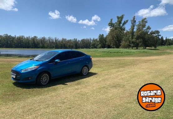 Autos - Ford Fiesta Titanium 2017 Nafta 165900Km - En Venta