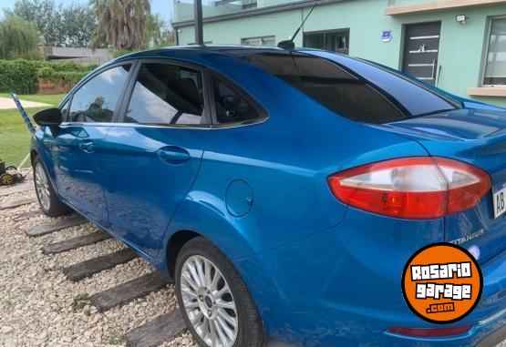 Autos - Ford Fiesta Titanium 2017 Nafta 165900Km - En Venta