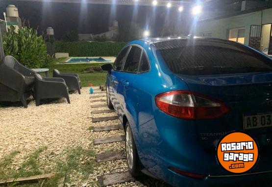 Autos - Ford Fiesta Titanium 2017 Nafta 165900Km - En Venta