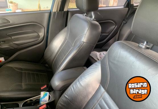 Autos - Ford Fiesta Titanium 2017 Nafta 165900Km - En Venta
