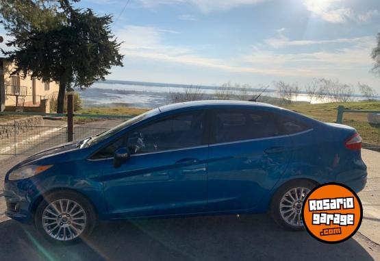 Autos - Ford Fiesta Titanium 2017 Nafta 165900Km - En Venta