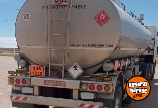 Camiones y Gr�as - Semirremolque Tanque Cisterna DANES - En Venta