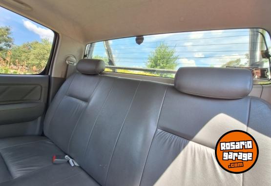 Camionetas - Toyota Hilux 2012 Diesel 181000Km - En Venta