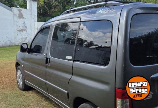 Utilitarios - Citroen BERLINGO XTR 2017 Diesel 100000Km - En Venta