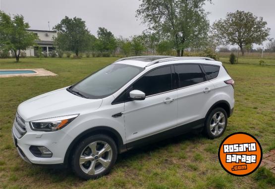 Autos - Ford Kuga 2.0 Titanium 2017 Nafta 120000Km - En Venta