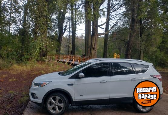 Autos - Ford Kuga 2.0 Titanium 2017 Nafta 120000Km - En Venta