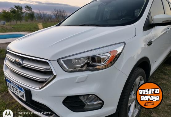 Autos - Ford Kuga 2.0 Titanium 2017 Nafta 120000Km - En Venta