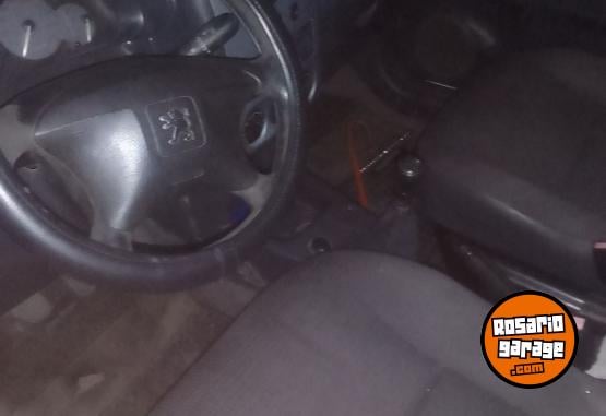 Utilitarios - Peugeot Partner 2011 Diesel 178777Km - En Venta