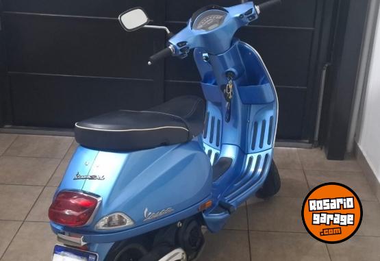 Motos - Vespa 150 SXL 2023 Nafta 8700Km - En Venta