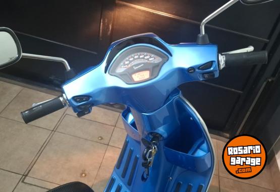 Motos - Vespa 150 SXL 2023 Nafta 8700Km - En Venta