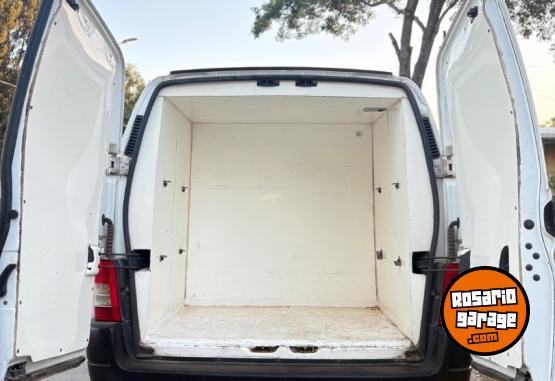 Utilitarios - Peugeot Partner 2014 Diesel 200000Km - En Venta
