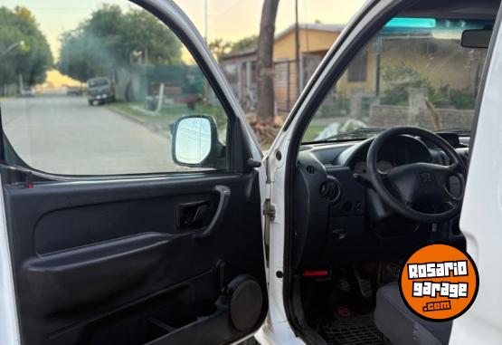 Utilitarios - Peugeot Partner 2014 Diesel 200000Km - En Venta