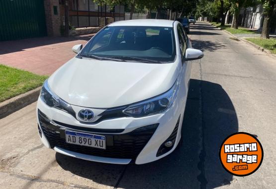 Autos - Toyota Yaris XLS CVT Pack 2021 Nafta 40000Km - En Venta