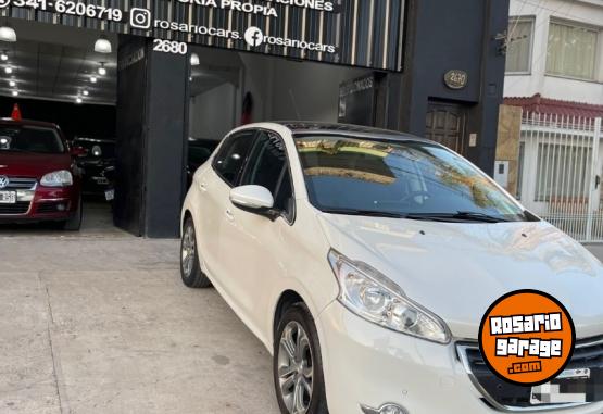 Autos - Peugeot 208 feline 2014 Nafta 136000Km - En Venta