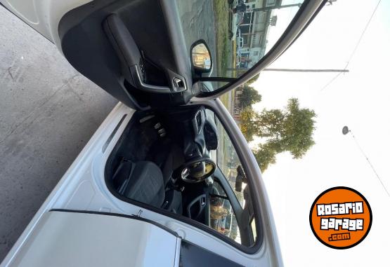 Autos - Peugeot 208 feline 2014 Nafta 136000Km - En Venta