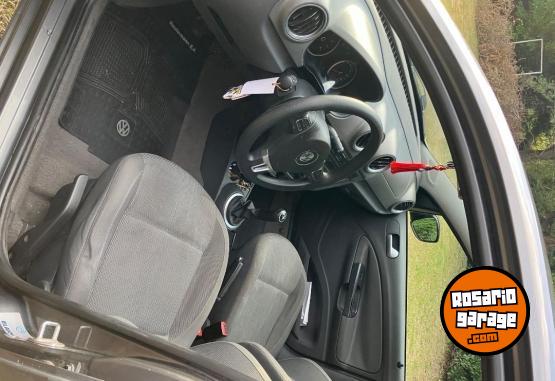 Autos - Volkswagen Voyage 2010 Nafta 165800Km - En Venta