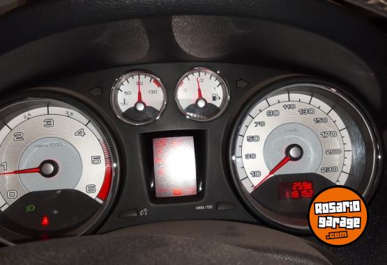 Autos - Peugeot 408 HDI feline 2016 Diesel 118000Km - En Venta