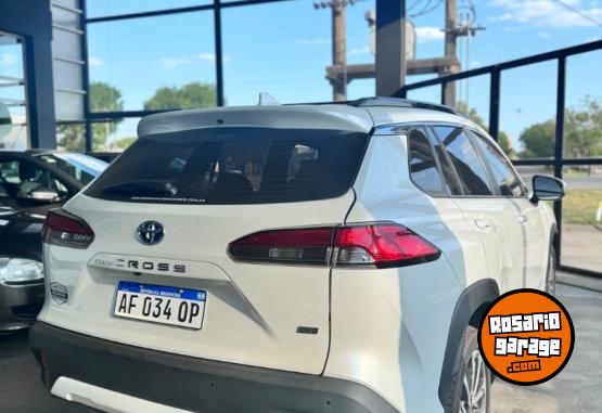 Camionetas - Toyota Corolla Cross Seg 2021 Nafta 50000Km - En Venta