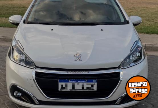 Autos - Peugeot 208 2017 Nafta 35000Km - En Venta