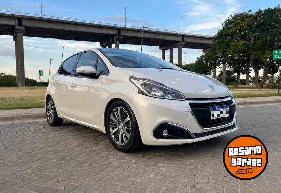 Autos - Peugeot 208 2017 Nafta 35000Km - En Venta