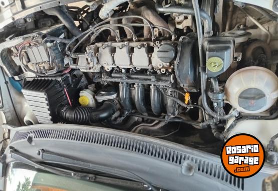 Autos - Volkswagen Suran 2010 Nafta 1111Km - En Venta