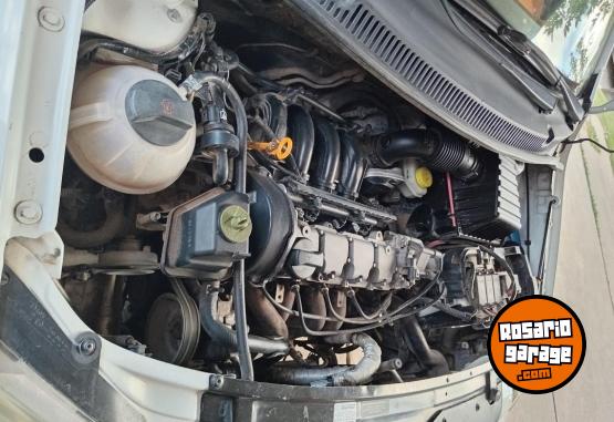 Autos - Volkswagen Suran 2010 Nafta 1111Km - En Venta