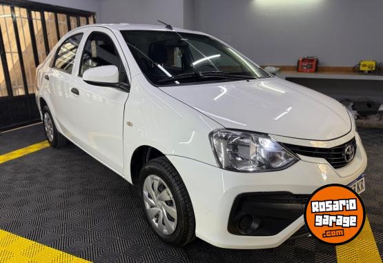 Autos - Toyota ETIOS 2022 Nafta 42000Km - En Venta