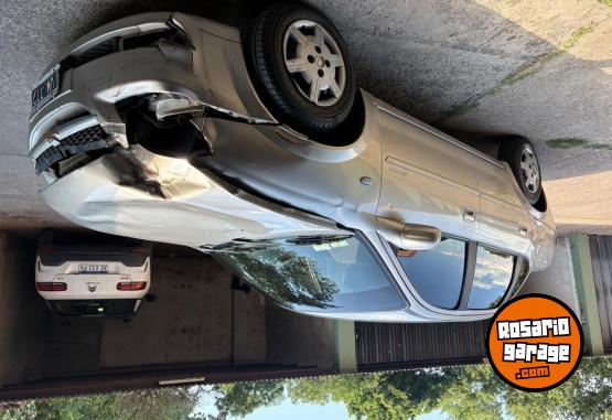 Autos - Chevrolet Classic 2012 Nafta 100000Km - En Venta