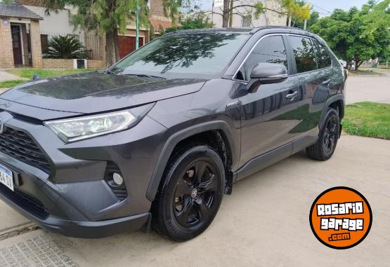 Camionetas - Toyota RAV4 2.5 XLE Hybri 2019 Electrico / Hibrido 85500Km - En Venta