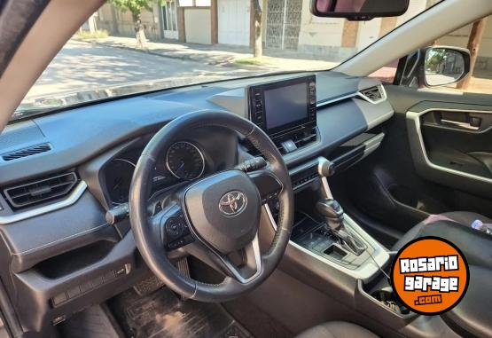 Camionetas - Toyota RAV4 2.5 XLE Hybri 2019 Electrico / Hibrido 85500Km - En Venta