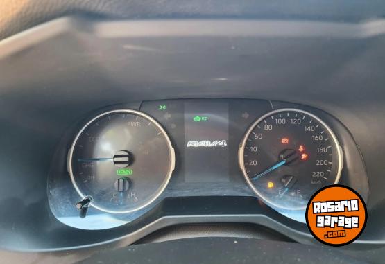 Camionetas - Toyota RAV4 2.5 XLE Hybri 2019 Electrico / Hibrido 85500Km - En Venta