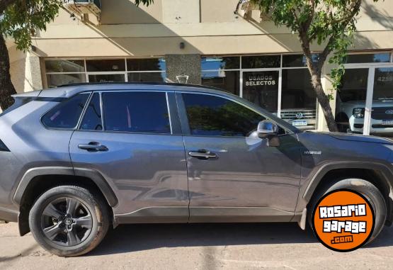 Camionetas - Toyota RAV4 2.5 XLE Hybri 2019 Electrico / Hibrido 85500Km - En Venta