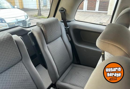 Autos - Chevrolet zafira gl 2010 Nafta 190000Km - En Venta